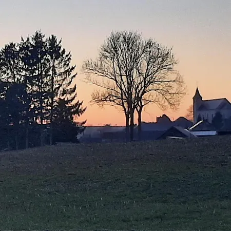 Vakantiestudio Ciney 아파트