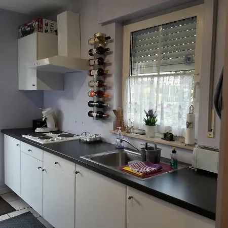 Vakantiestudio Ciney شقة *
